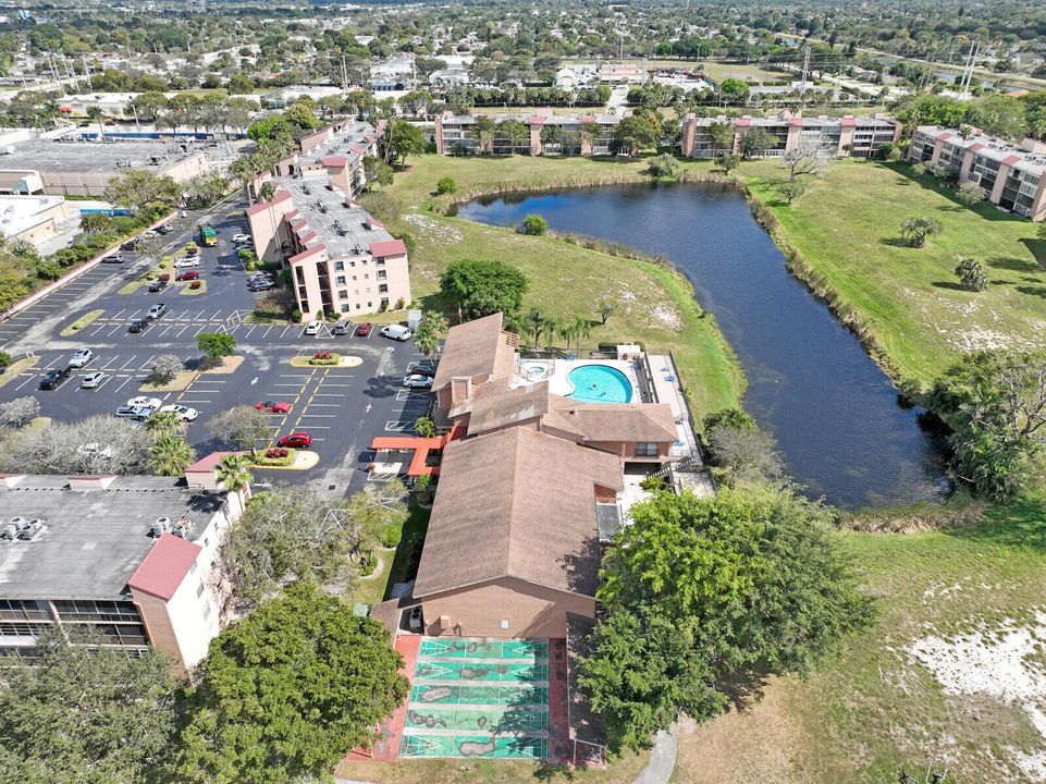 На продажу: $149,000 (2 спален, 2 ванн, 1110 Квадратных фут)