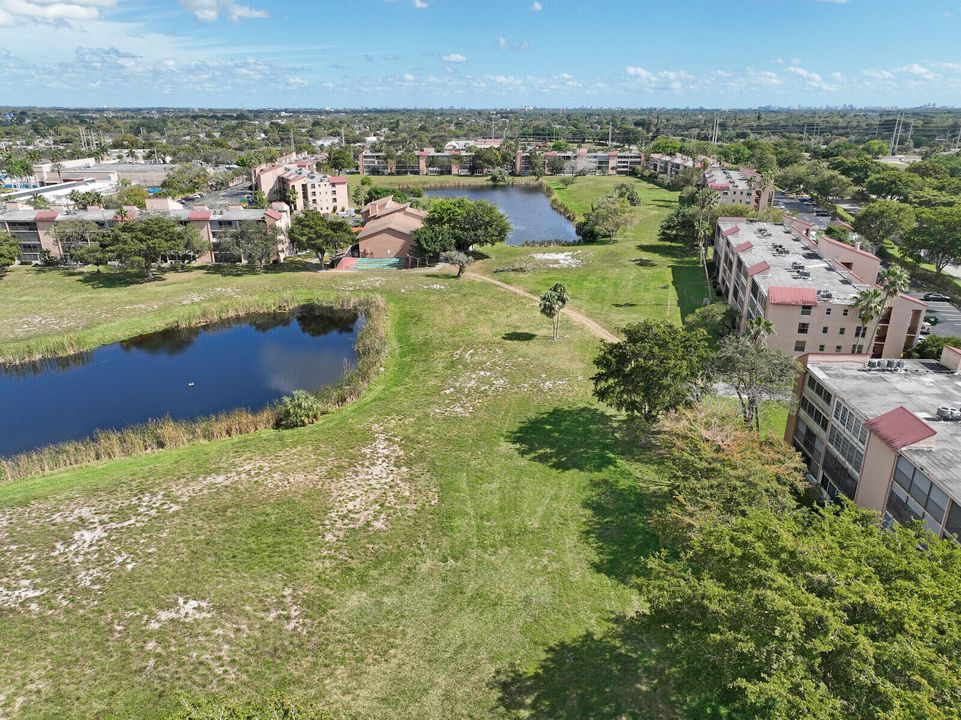 На продажу: $149,000 (2 спален, 2 ванн, 1110 Квадратных фут)