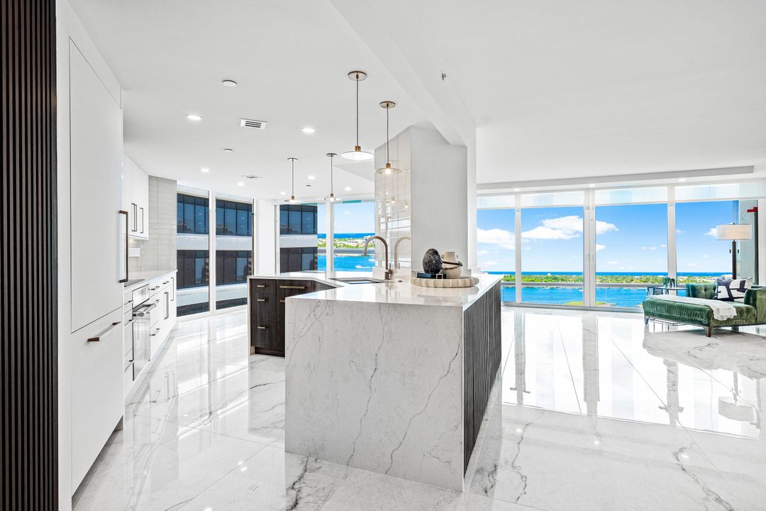 На продажу: $3,950,000 (3 спален, 2 ванн, 2091 Квадратных фут)