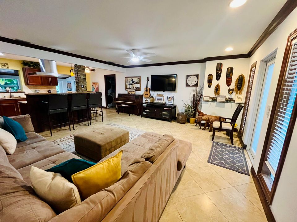 待售: $1,199,000 (3 贝兹, 2 浴室, 1357 平方英尺)