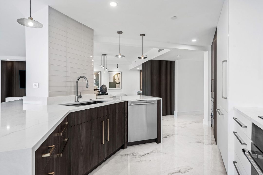 На продажу: $3,950,000 (3 спален, 2 ванн, 2091 Квадратных фут)