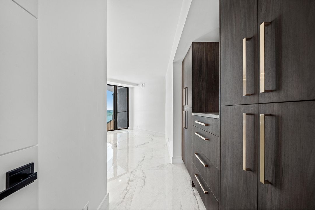 На продажу: $3,950,000 (3 спален, 2 ванн, 2091 Квадратных фут)