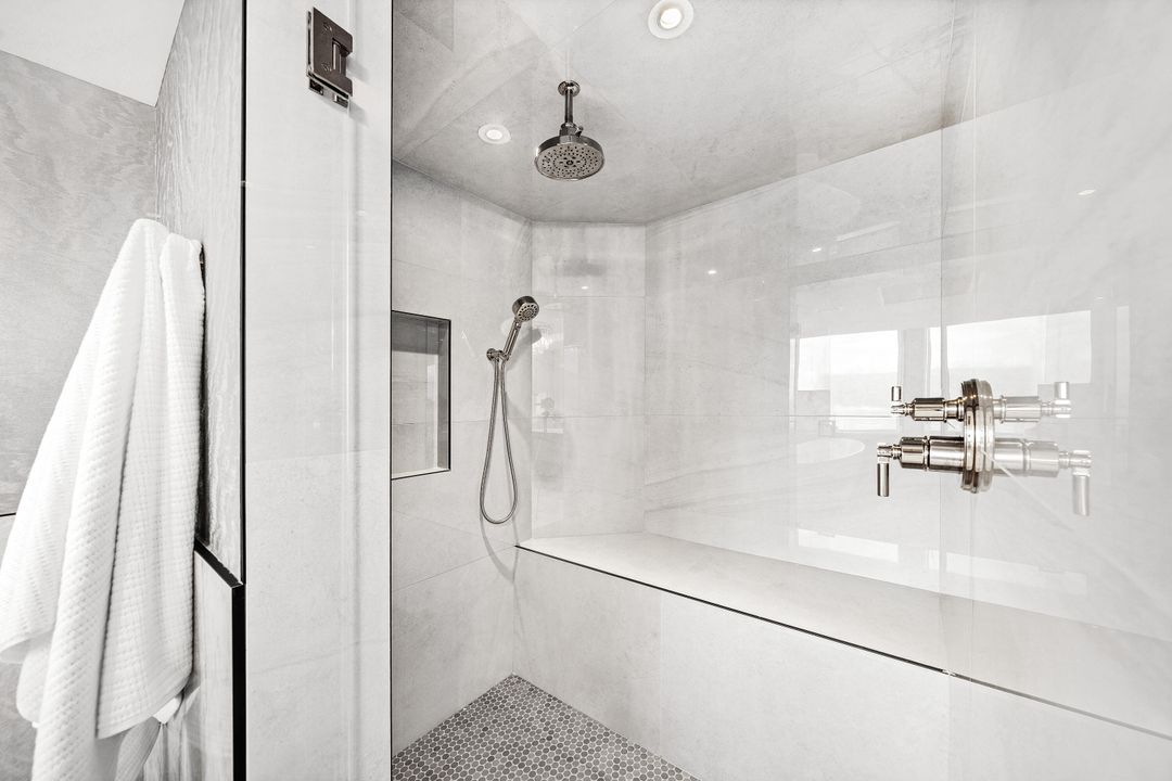 На продажу: $3,950,000 (3 спален, 2 ванн, 2091 Квадратных фут)