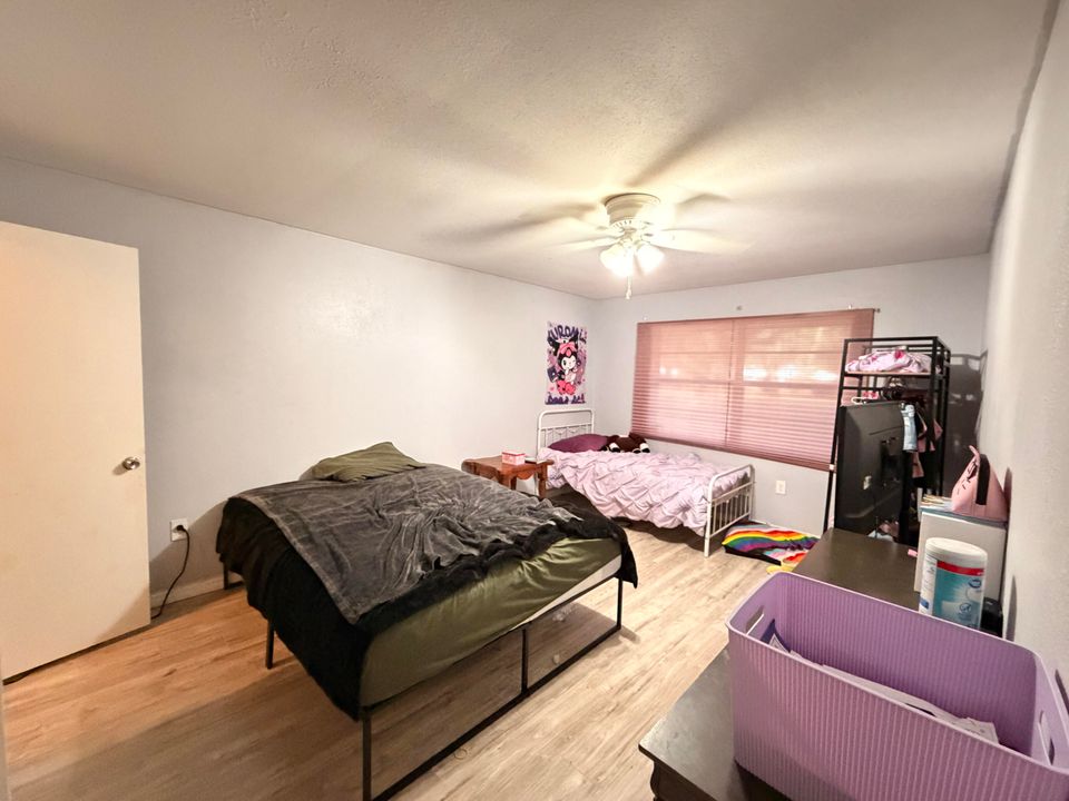 En Venta: $145,000 (2 camas, 1 baños, 925 Pies cuadrados)