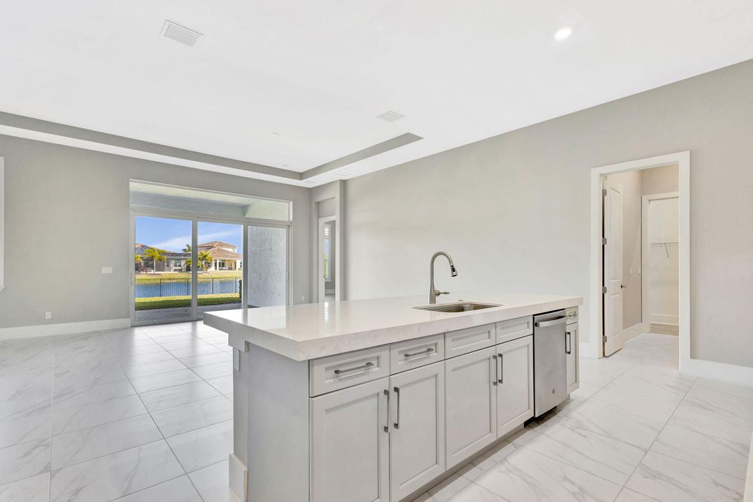 В аренду: $5,900 (4 спален, 4 ванн, 3294 Квадратных фут)