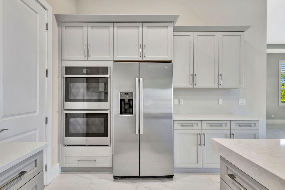 В аренду: $5,900 (4 спален, 4 ванн, 3294 Квадратных фут)