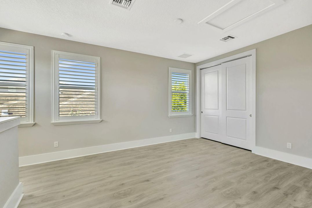 В аренду: $5,900 (4 спален, 4 ванн, 3294 Квадратных фут)