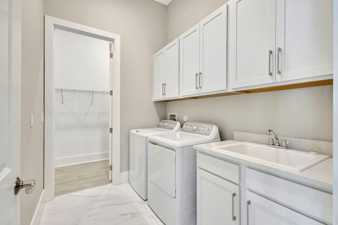 В аренду: $5,900 (4 спален, 4 ванн, 3294 Квадратных фут)