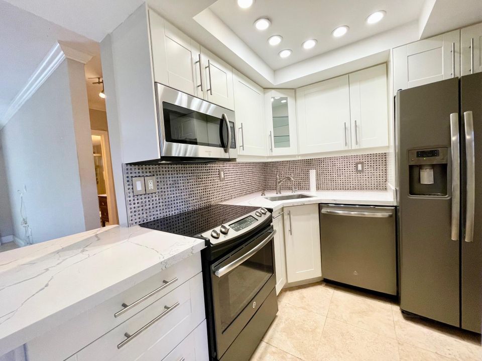 待售: $325,000 (1 贝兹, 1 浴室, 620 平方英尺)