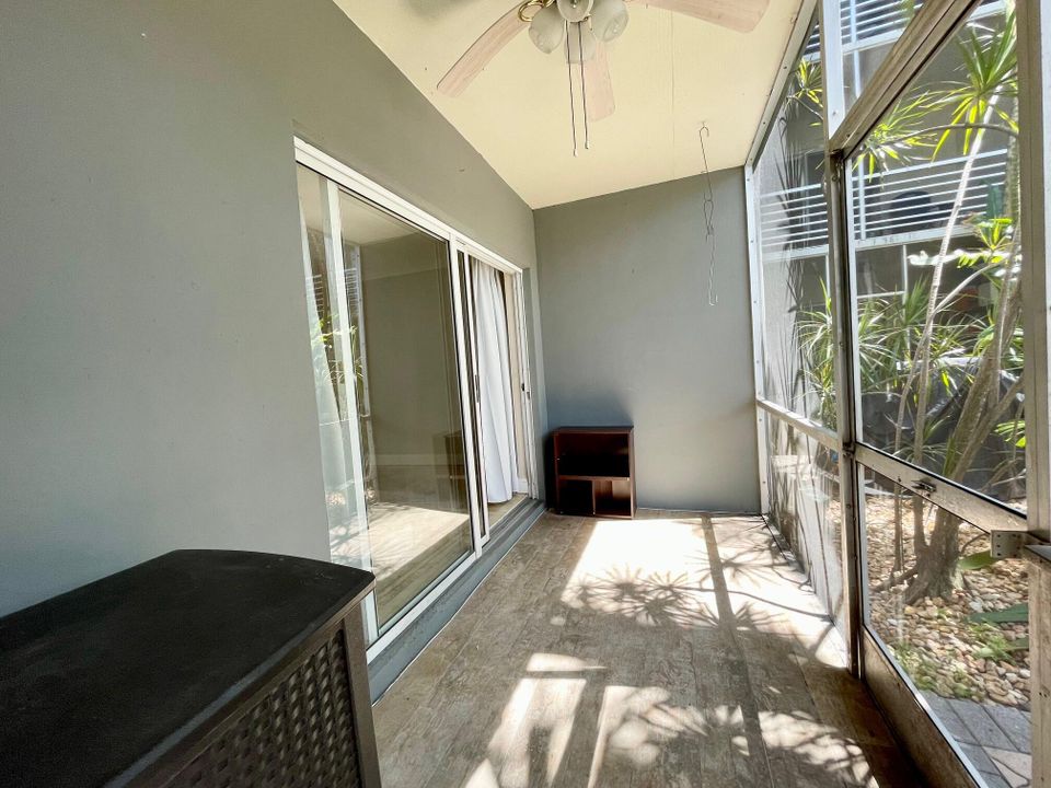 待售: $325,000 (1 贝兹, 1 浴室, 620 平方英尺)