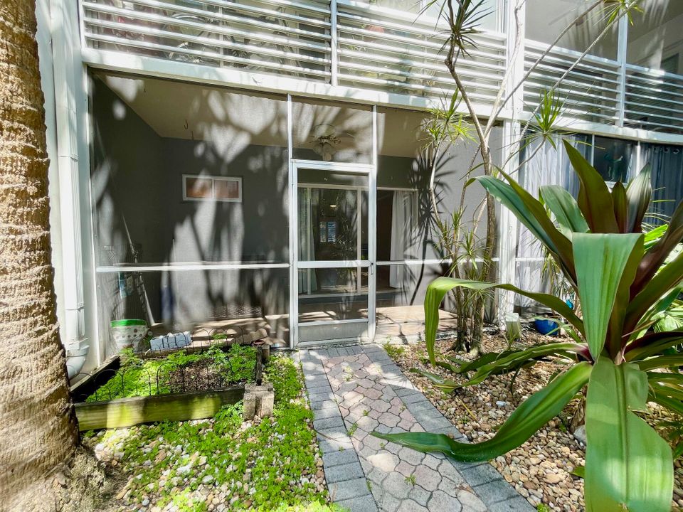 待售: $325,000 (1 贝兹, 1 浴室, 620 平方英尺)