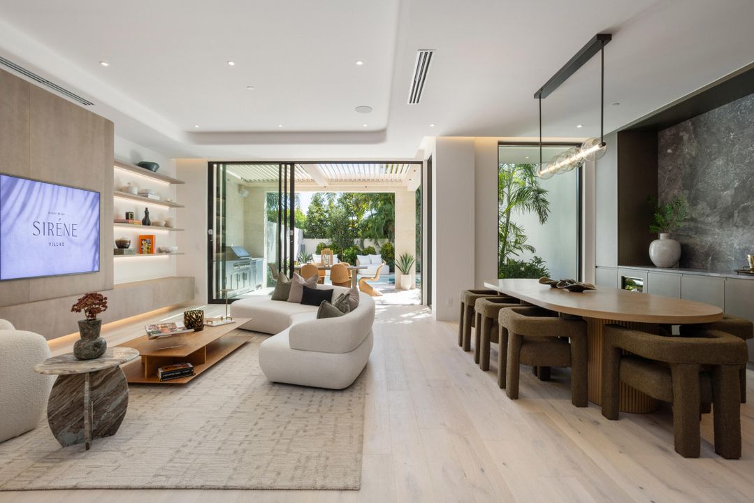 Active With Contract: $5,650,000 (4 beds, 4 baths, 4467 Square Feet)