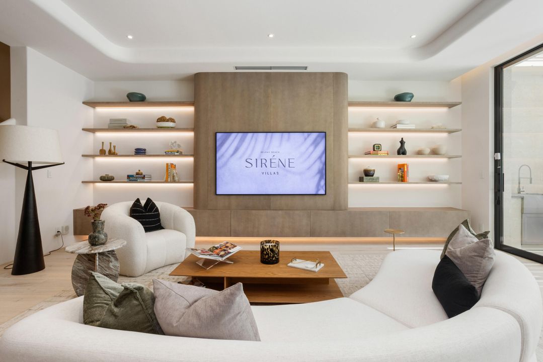 Active With Contract: $5,650,000 (4 beds, 4 baths, 4467 Square Feet)