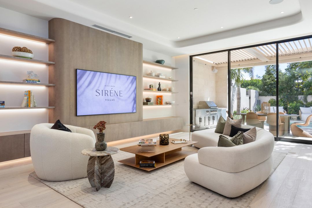 Active With Contract: $5,650,000 (4 beds, 4 baths, 4467 Square Feet)