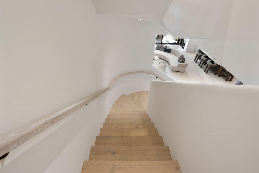 Active With Contract: $5,650,000 (4 beds, 4 baths, 4467 Square Feet)