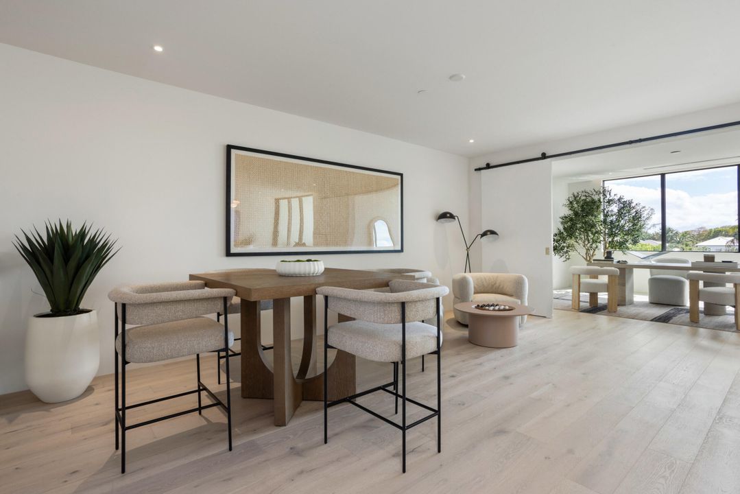 Active With Contract: $5,650,000 (4 beds, 4 baths, 4467 Square Feet)