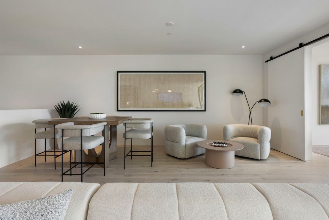 Active With Contract: $5,650,000 (4 beds, 4 baths, 4467 Square Feet)