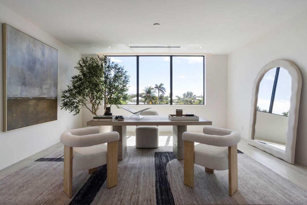 Active With Contract: $5,650,000 (4 beds, 4 baths, 4467 Square Feet)