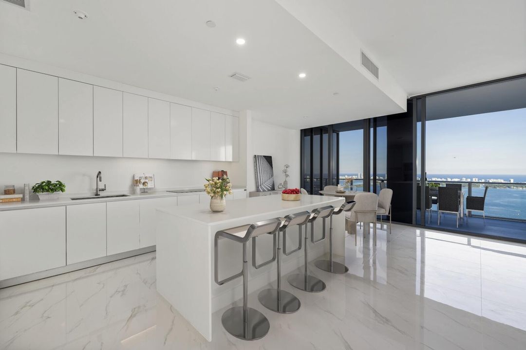 For Sale: $8,998,000 (6 beds, 6 baths, 5010 Square Feet)