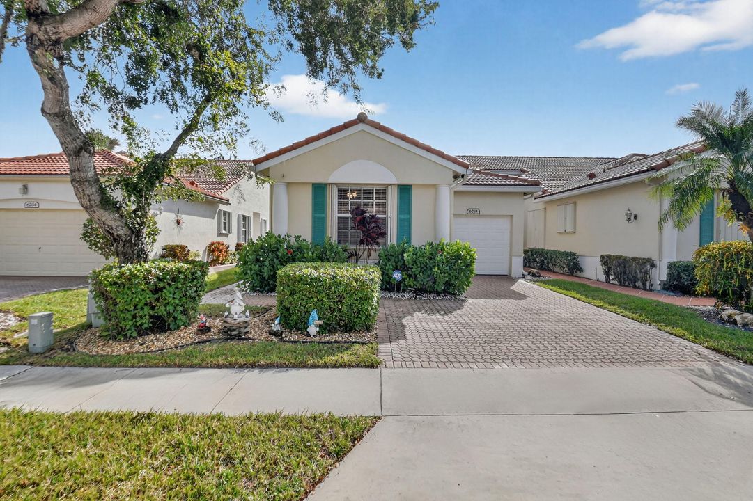 For Sale: $429,000 (3 beds, 2 baths, 1667 Square Feet)