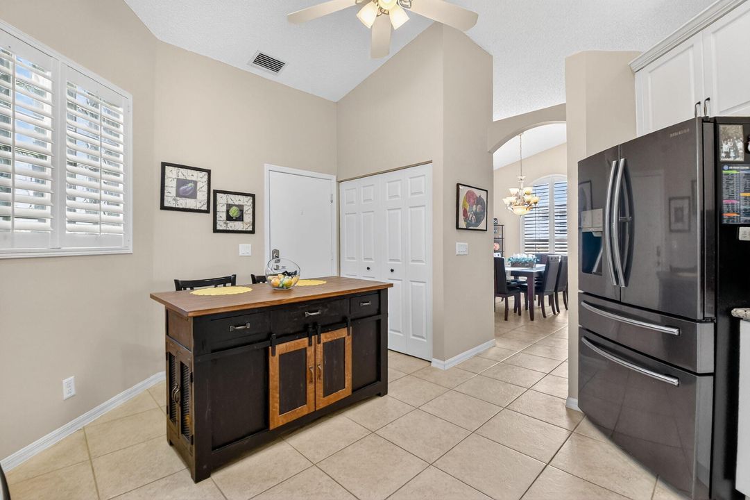 For Sale: $429,000 (3 beds, 2 baths, 1667 Square Feet)
