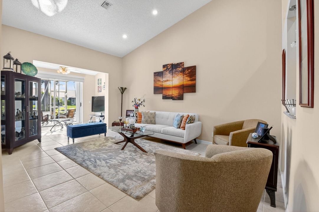 For Sale: $429,000 (3 beds, 2 baths, 1667 Square Feet)