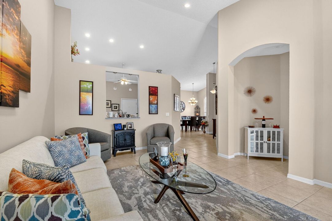 For Sale: $429,000 (3 beds, 2 baths, 1667 Square Feet)