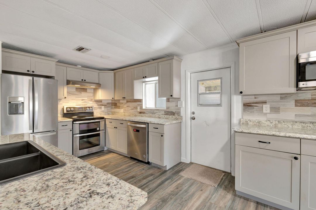 出租: $1,790 (3 贝兹, 2 浴室, 1104 平方英尺)