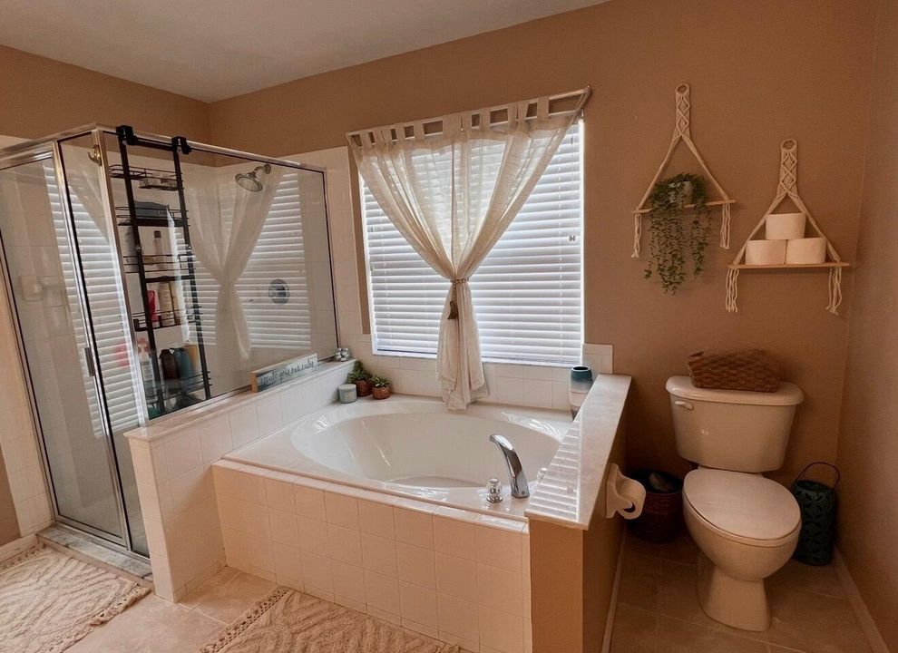 待售: $429,900 (4 贝兹, 2 浴室, 2236 平方英尺)