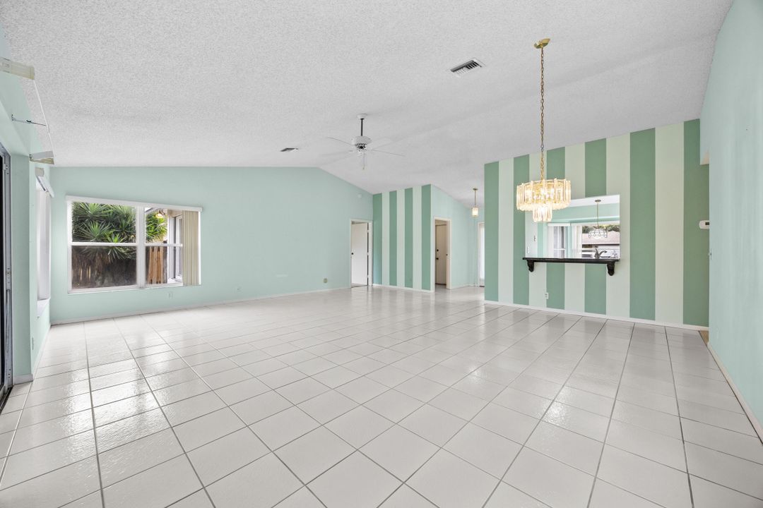 En Venta: $499,000 (4 camas, 2 baños, 1564 Pies cuadrados)