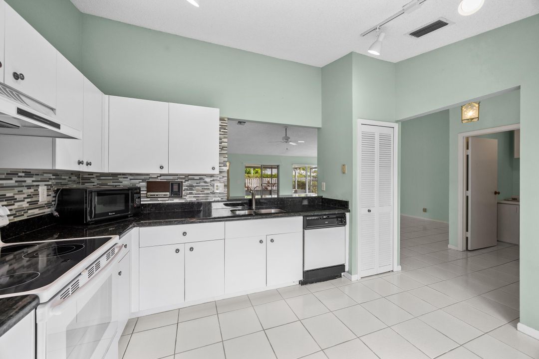 En Venta: $499,000 (4 camas, 2 baños, 1564 Pies cuadrados)