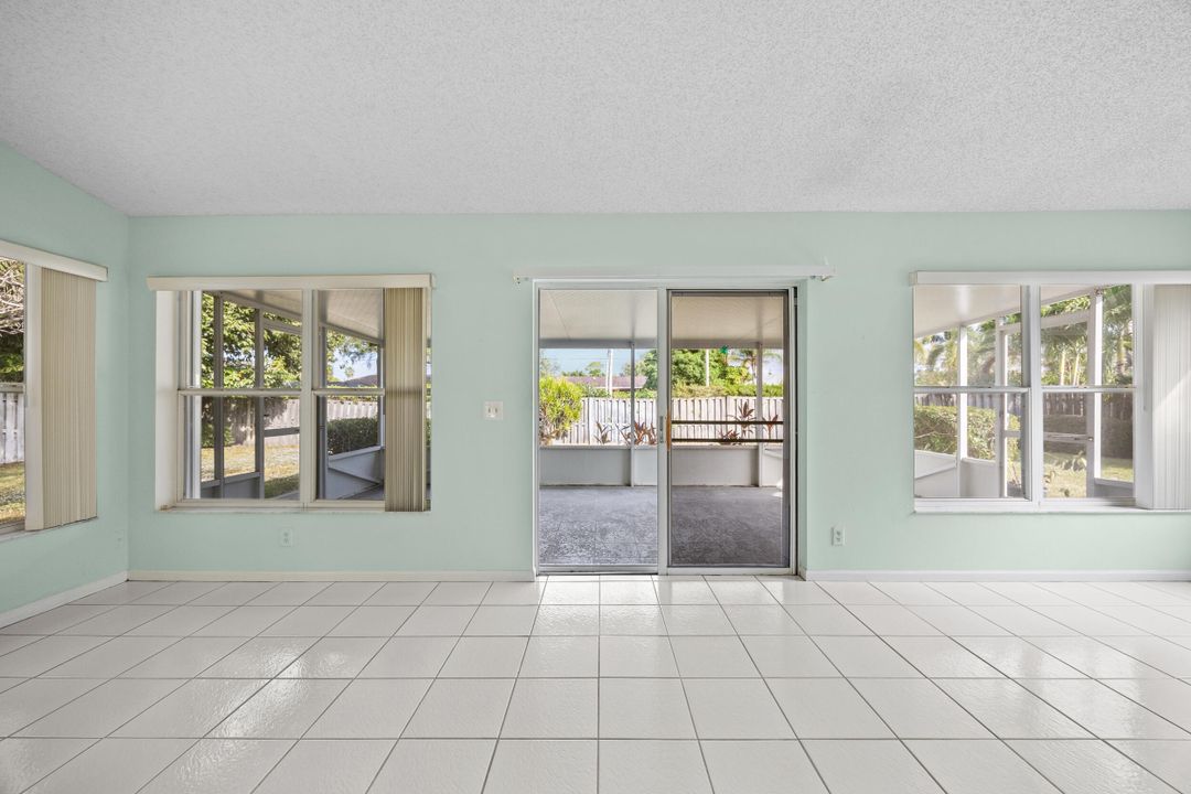 En Venta: $499,000 (4 camas, 2 baños, 1564 Pies cuadrados)