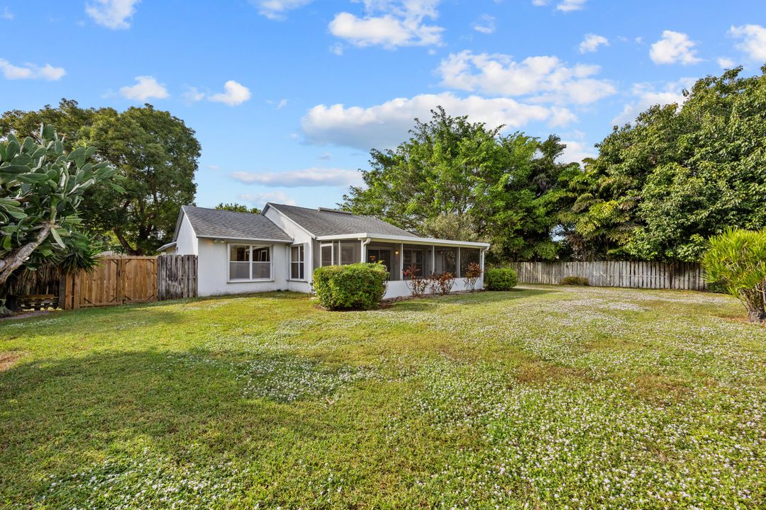 En Venta: $499,000 (4 camas, 2 baños, 1564 Pies cuadrados)