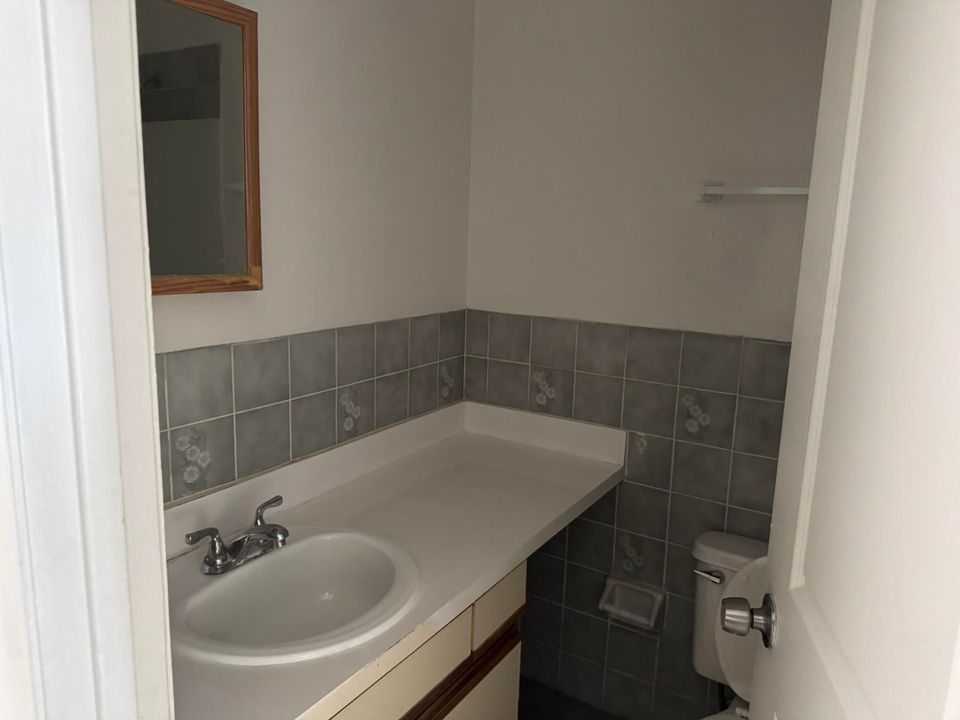 В аренду: $2,475 (3 спален, 2 ванн, 1193 Квадратных фут)