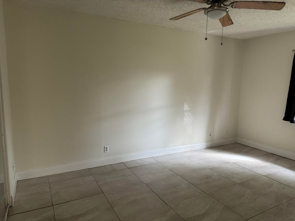 В аренду: $2,475 (3 спален, 2 ванн, 1193 Квадратных фут)