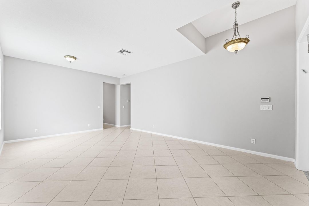 For Rent: $3,300 (3 beds, 2 baths, 1822 Square Feet)