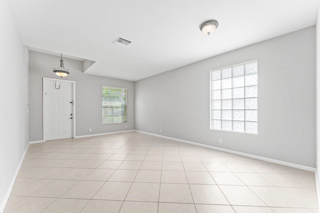 For Rent: $3,300 (3 beds, 2 baths, 1822 Square Feet)