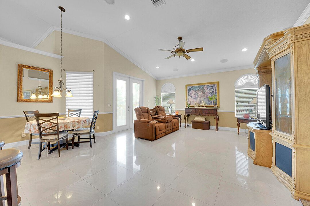 En Venta: $534,990 (3 camas, 2 baños, 2547 Pies cuadrados)