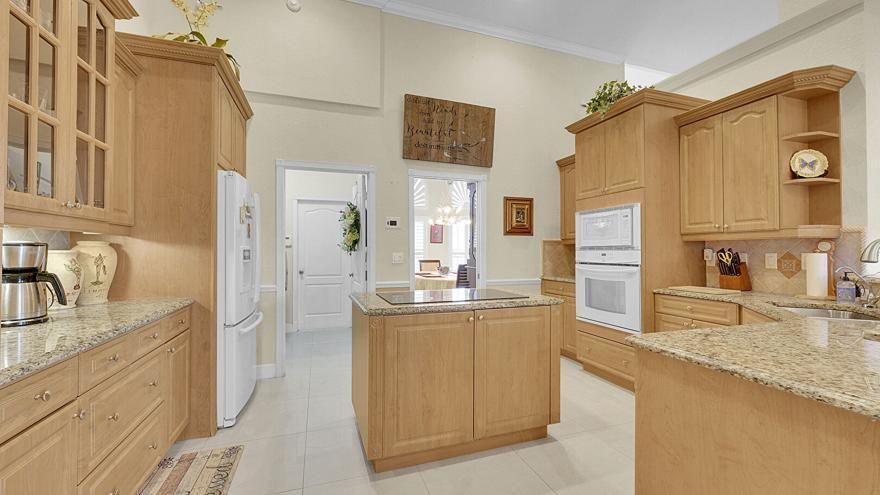 En Venta: $534,990 (3 camas, 2 baños, 2547 Pies cuadrados)