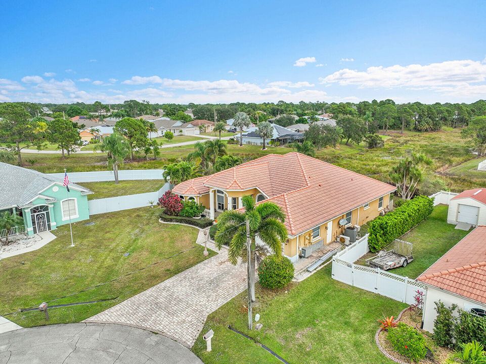 En Venta: $534,990 (3 camas, 2 baños, 2547 Pies cuadrados)