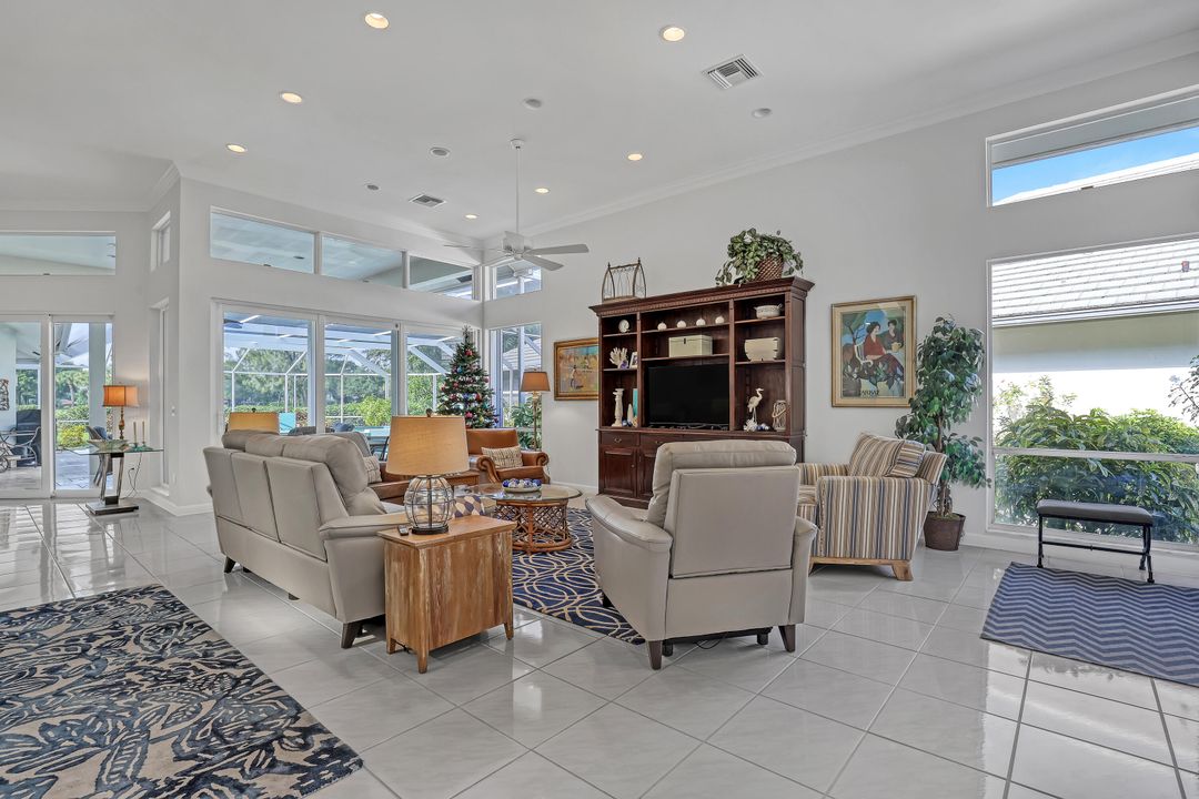 For Sale: $899,999 (3 beds, 3 baths, 2890 Square Feet)