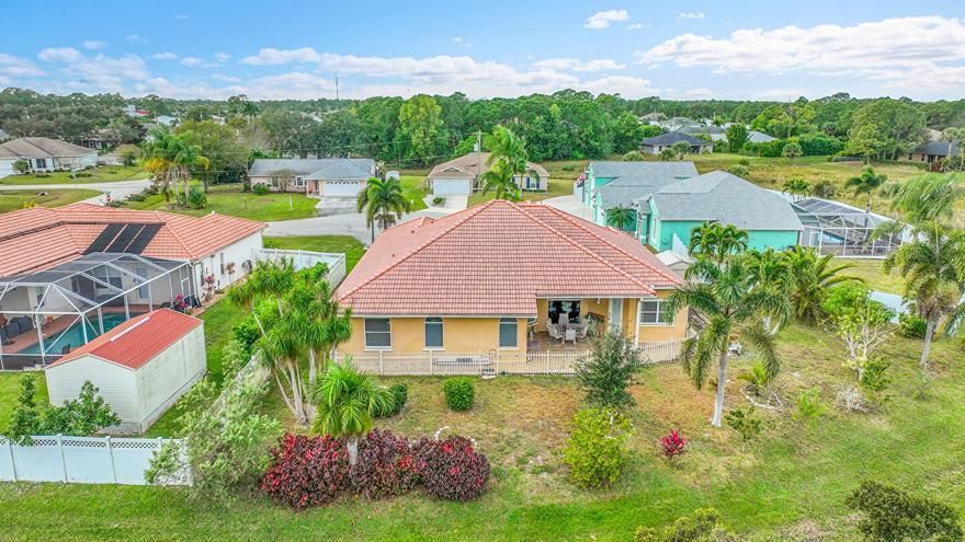 En Venta: $534,990 (3 camas, 2 baños, 2547 Pies cuadrados)