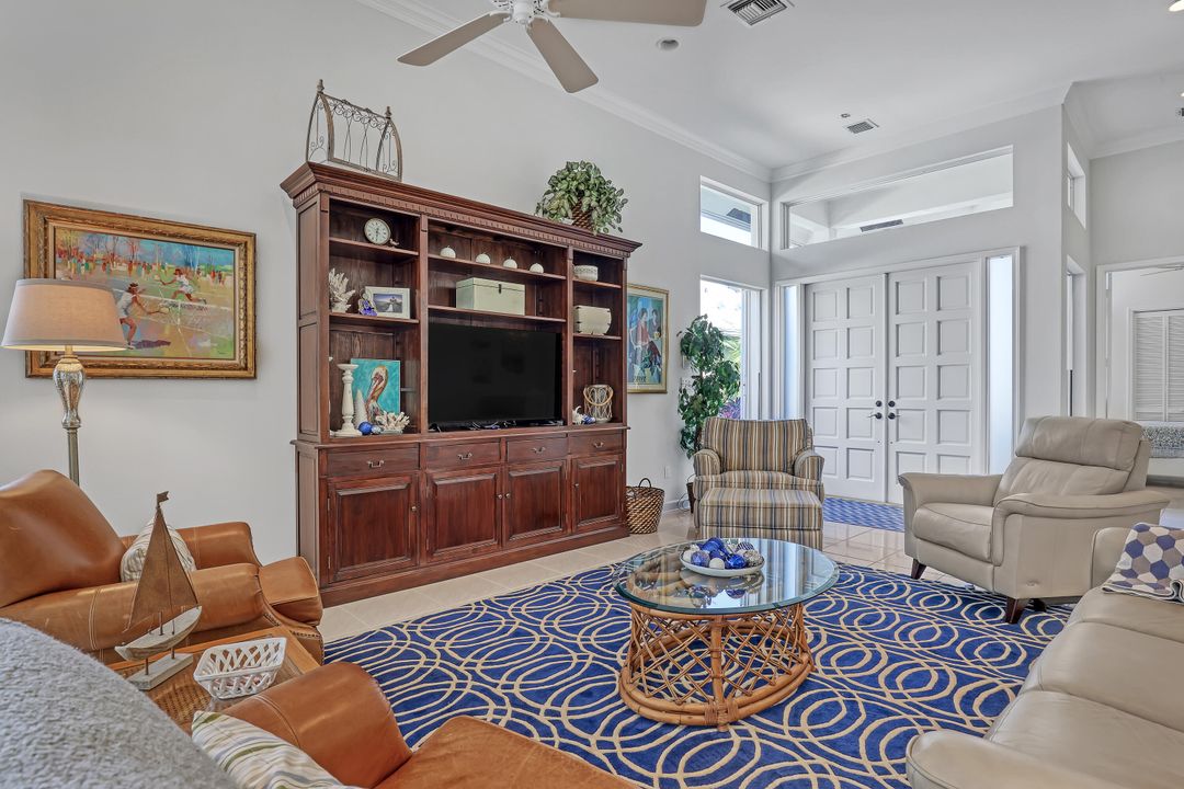 For Sale: $899,999 (3 beds, 3 baths, 2890 Square Feet)