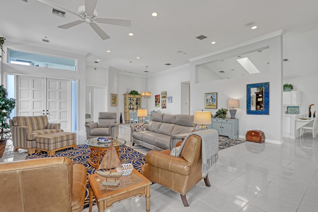 For Sale: $899,999 (3 beds, 3 baths, 2890 Square Feet)