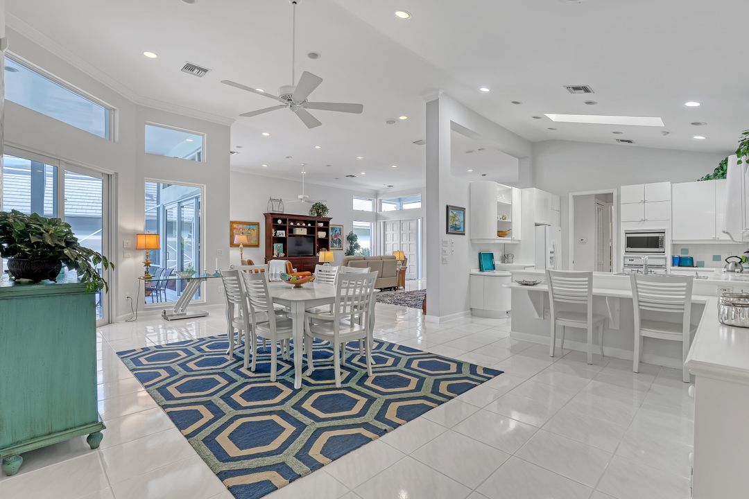 For Sale: $899,999 (3 beds, 3 baths, 2890 Square Feet)