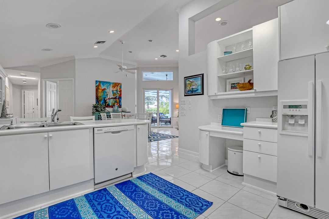 For Sale: $899,999 (3 beds, 3 baths, 2890 Square Feet)