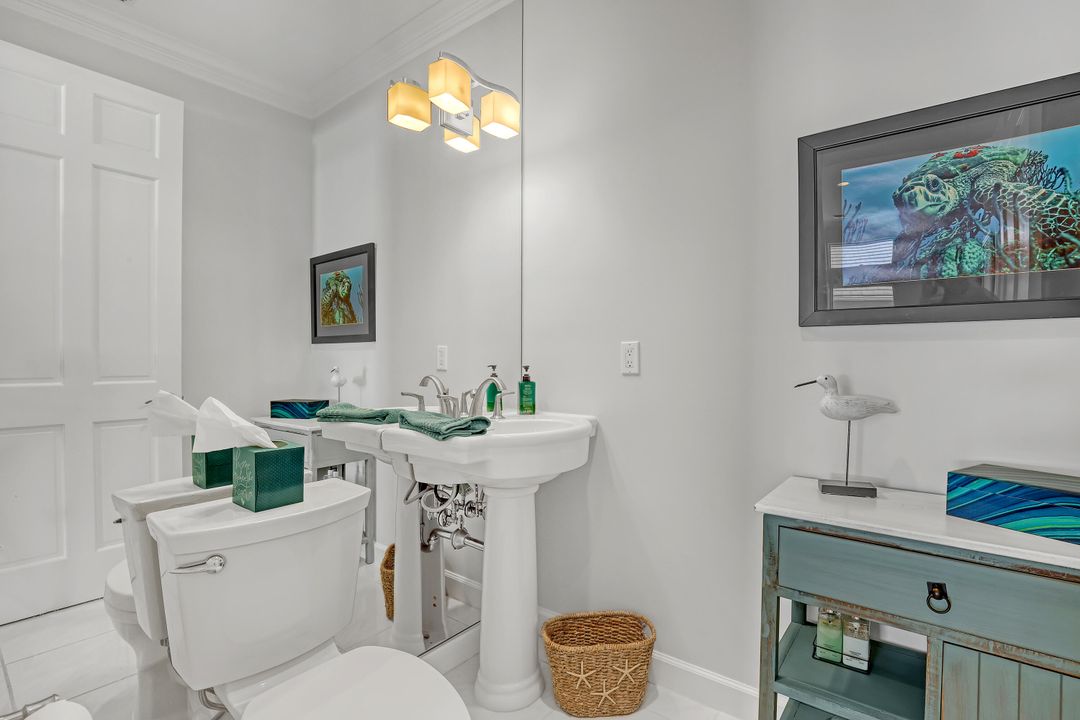 For Sale: $899,999 (3 beds, 3 baths, 2890 Square Feet)