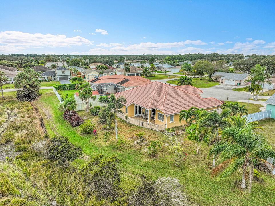 En Venta: $534,990 (3 camas, 2 baños, 2547 Pies cuadrados)