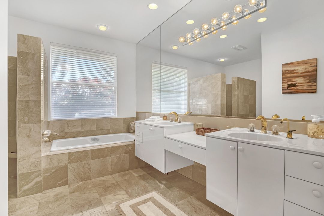 For Sale: $899,999 (3 beds, 3 baths, 2890 Square Feet)