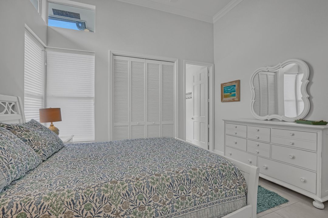 For Sale: $899,999 (3 beds, 3 baths, 2890 Square Feet)